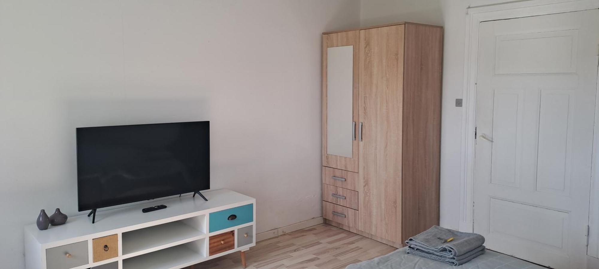 Nedlagt Gard I Naturen Med Ro Og Fred Og Samtidig Taet Pa Og Fiskeri Og Indkobsmuligheder Homestay
